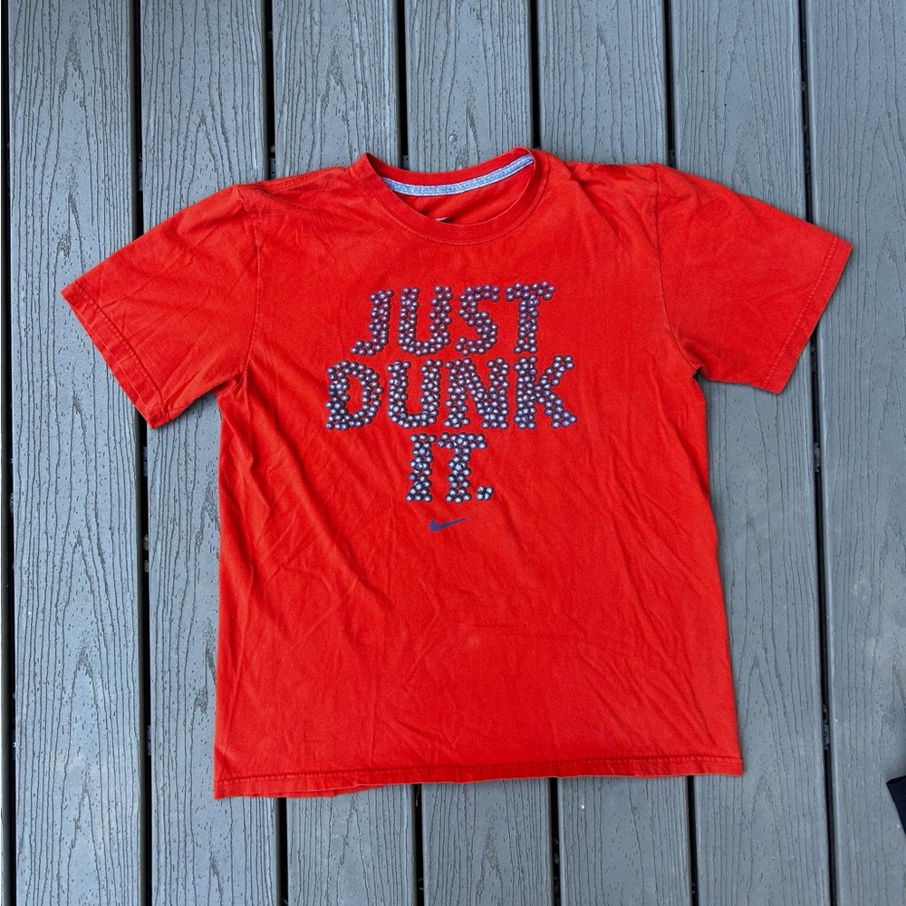 Nike Just dunk it basketball tee